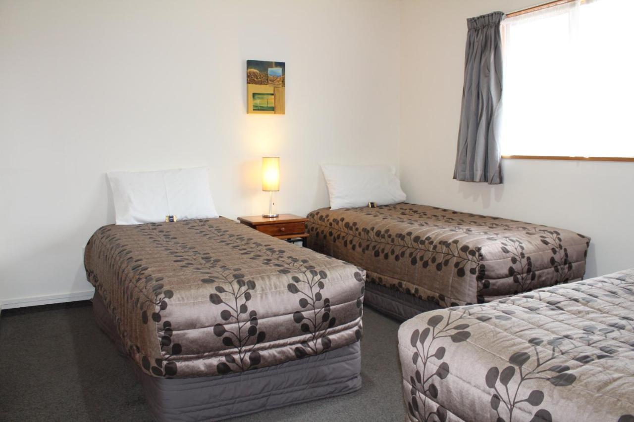 Asure Ambassador Motor Lodge Oamaru Esterno foto