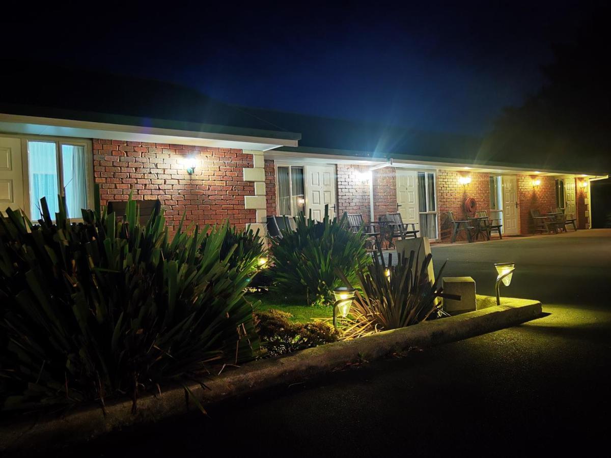 Asure Ambassador Motor Lodge Oamaru Esterno foto