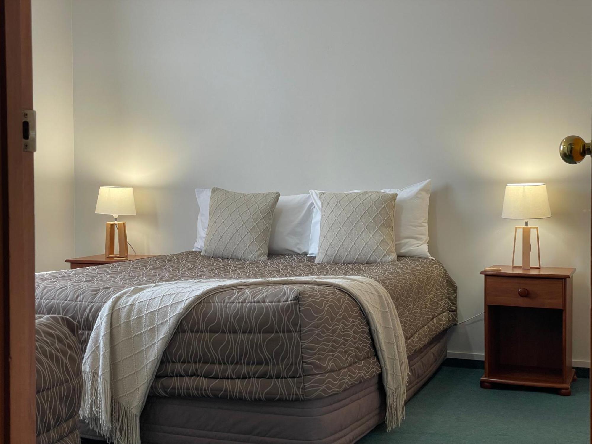 Asure Ambassador Motor Lodge Oamaru Esterno foto