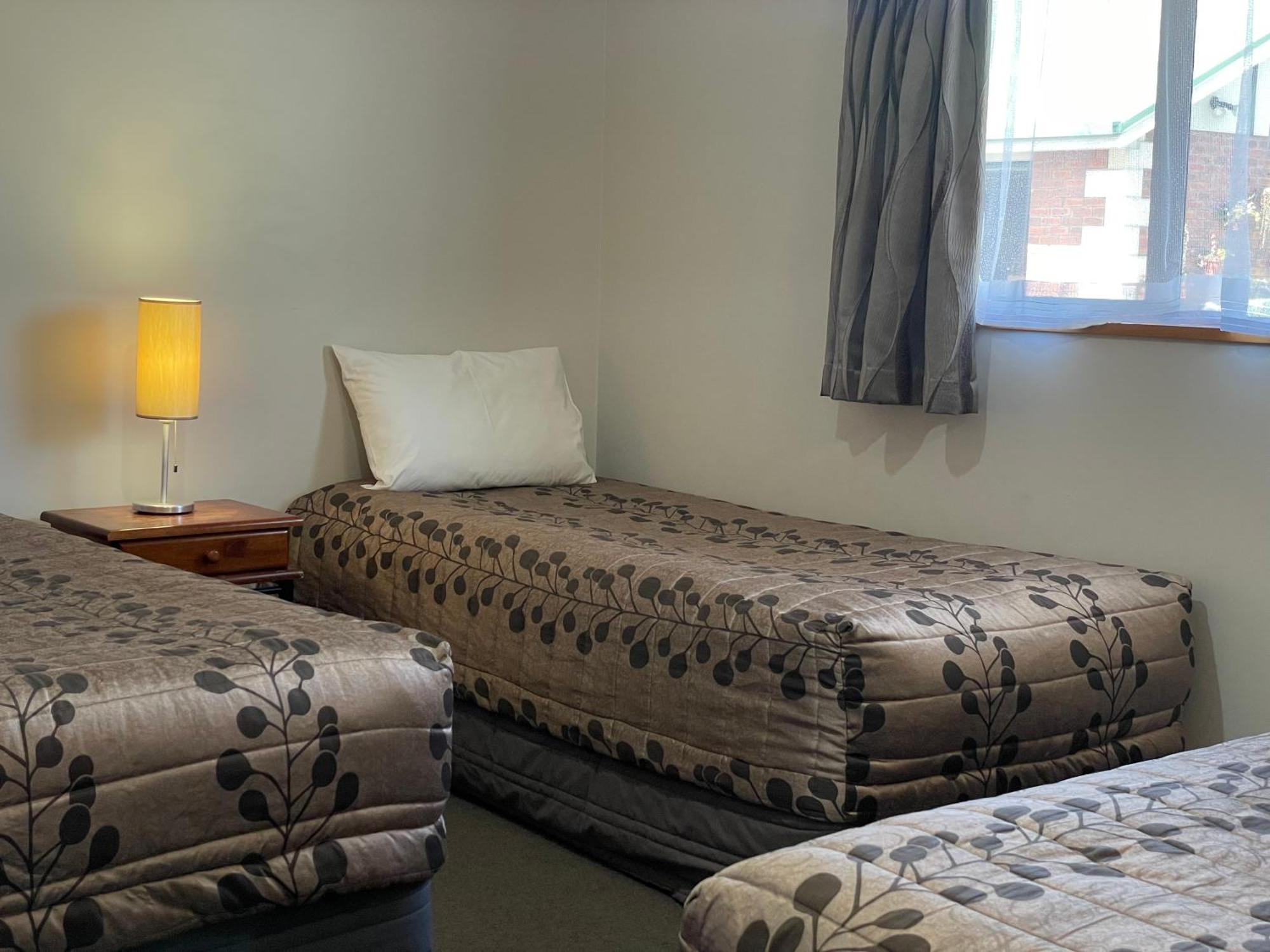 Asure Ambassador Motor Lodge Oamaru Esterno foto